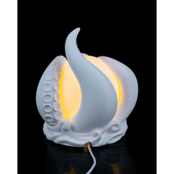 Weiße Oktopus-Dekoleuchte mit RGB-Licht und sichtbarem USB-Kabel