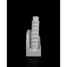 Schiefer Turm von Pisa Dekofigur mit strukturierter Sockeloptik und Italy-Gravur
