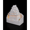 Japan Burg LED-Lampe mit reliefreicher Architektur, felsartigem Sockel und Schriftzug JAPAN