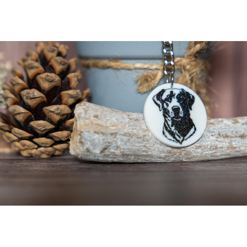Schlüsselanhänger mit Hunde-Motiv am Band