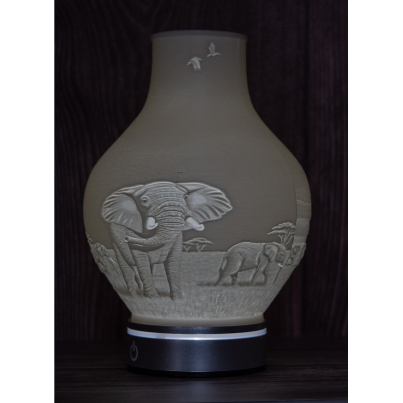 Elefantenlampe in Vasenform als dekorative Designlampe