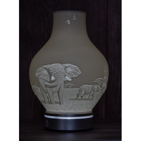 Elefantenlampe in Vasenform als dekorative Designlampe